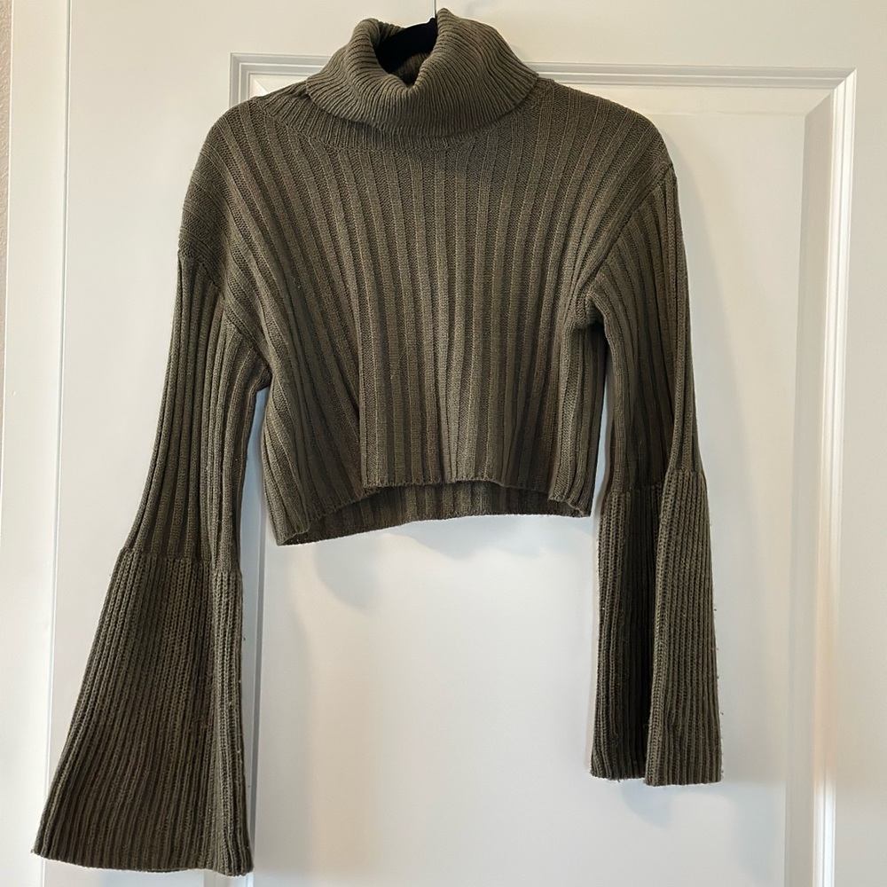 Cropped turtleneck sweater- Beginning Boutique